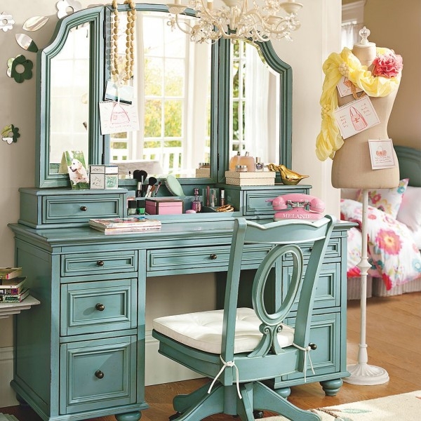 Cách trang trí bàn trang điểm đẹp